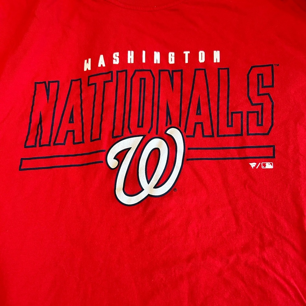 NWOT Women's XL Fanatics Red Washington Nationals Long Sleeve T-Shirt